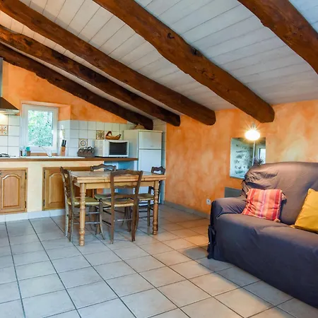 Saint-beauzire Near Pauillac Castle