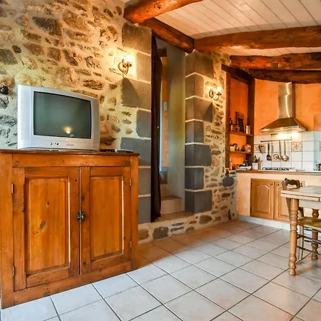 Semesterbostad Saint-beauzire Near Pauillac Castle