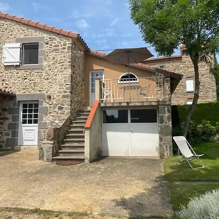 Charming Near The Forest Holiday home Saint-Beauzire (Haute-Loire)